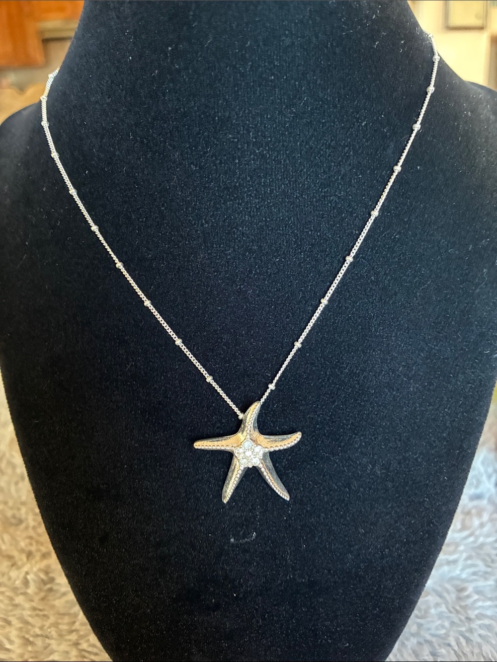Avon Two-Tone Starfish Pendant Necklace - Gold and Silver